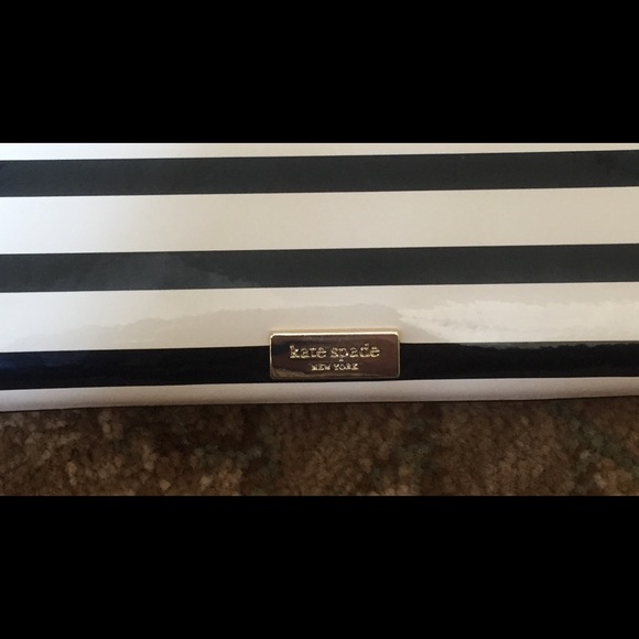 Kate Spade wallet - Picture 2 of 3